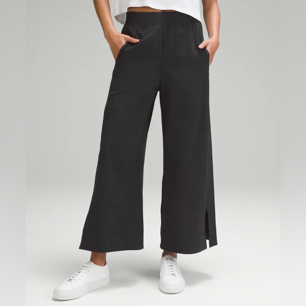 Lululemon Stretch Woven High-Rise Wide-Leg Cropped Pant, size XL